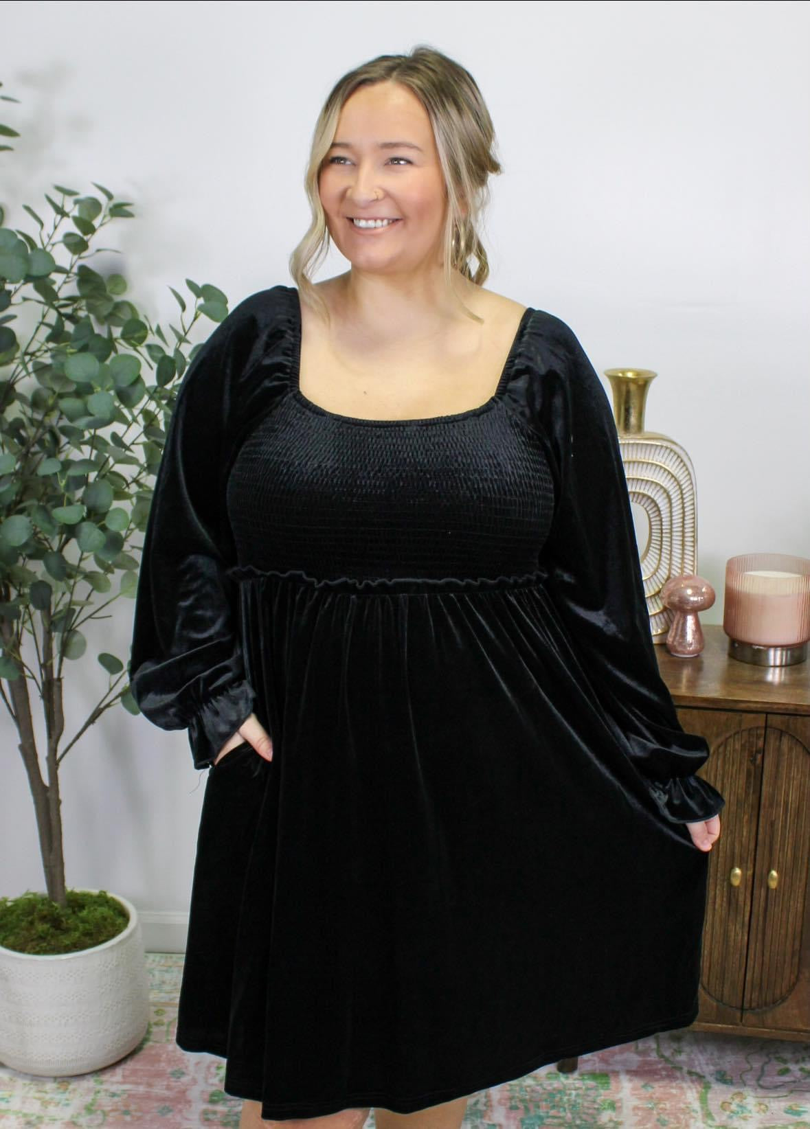 PREORDER BLACK VELVET PLUS SIZE DRESS NOVEMBER